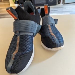 Metcon Sport Nike, Size 12 , Blue and Orange hook training shoe, AQZ489-008